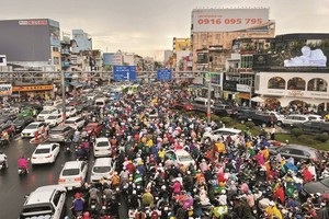 汽车收费是减少个人车辆的方案之一。