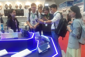 为电子与智能设备产业拓展市场