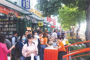 守德市书香街售出逾６万本书