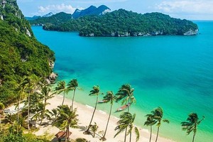 泰国旅游点素叻他尼府苏梅岛一景。（图：互联网）