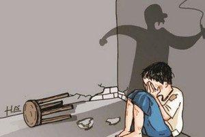 家庭暴力始终是一个令人痛苦的问题。