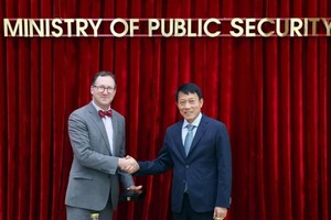 梁三光部长接见美国信息产业理事会首席执行官杰生‧奥克斯曼。