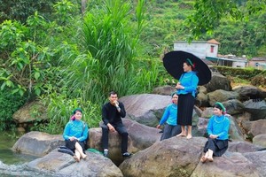 山泽族的“颂姑”乃国家非物质文化遗产。