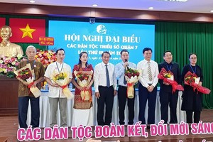 加强关照少数民族同胞生活