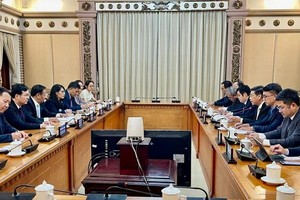 双方会谈现场。（图：方楠）