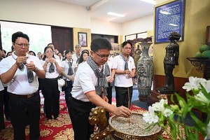 武氏六崇高理想乃年轻一代学习好榜样