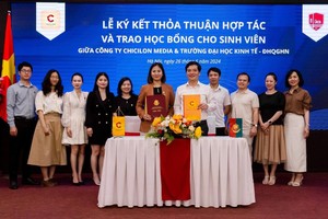 千禧龙传媒颁发奖学金，支持优秀大学生发展