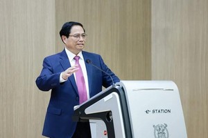 越南政府总理范明政发表重要讲话。（图：越通社）