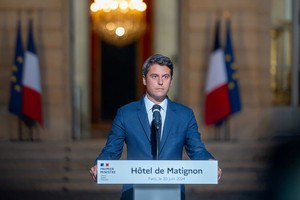 法国总理阿塔尔。（图：互联网）