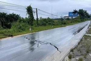 裂缝发生的区域靠近一个水电站。（图：福厚）