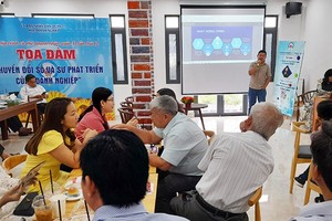 “企业与新闻媒体”交流活动