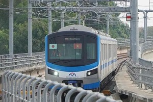 本市滨城-仙泉地铁1号线项目将于今年12月份投入运营。（图：黎永）