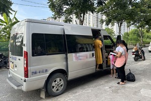 校车从明年１月１日起须安装防遗忘（警报）设备。