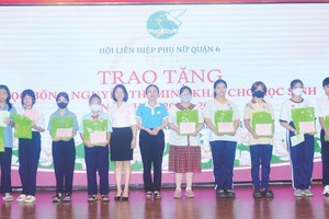 创造条件让贫困学生继续求学