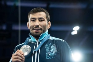 2024年巴黎奥运会银牌得主德梅乌‧扎德拉耶夫。（图：好无聊）