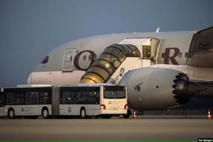 28名阿富汗人30日早上乘坐航班，从莱比锡飞往阿富汗首都喀布尔。（图：互联网）