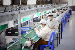 在越南投资的高新技术领域生产线。（图：越通社）