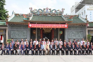 义安会馆新届理事会团结一致关爱社群