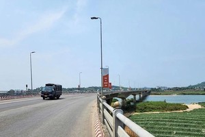 广义省茶曲２桥今(15)日上午5时起已恢复通车。（图：NDO）