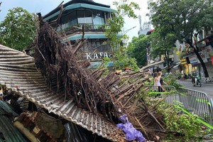 中秋月色燃希望