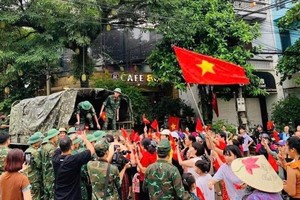 灾难尽显军民情