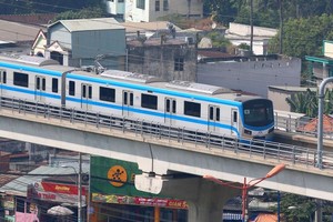 本市滨城-仙泉地铁1号线将于今年底投入商业运营。（图：VOV）