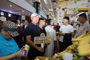 大量越南热带水果销往中国市场。（图：文商）