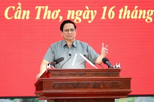 政府总理范明政会上致辞。（图：VGP）