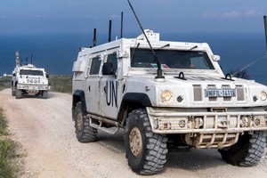 联黎部队维和人员沿蓝线开展巡逻。（图：联合国）