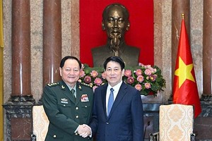 国家主席梁强接见中国中央军委副主席张又侠