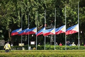 菲律宾降半旗向台风“潭美”遇难者致哀