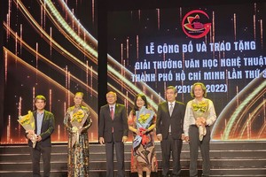 市各民族文学艺术协会获多个奖项