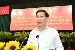 中央民运部副部长杜文派在会议上发言。（图：越勇）