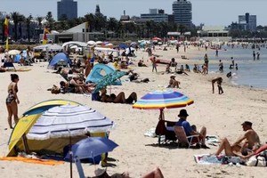 澳洲现南北极端天气