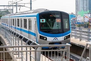 12月2日滨城-仙泉地铁1号线正式投入运营。（图：宇峰）