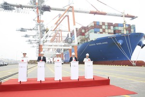 新港-丐密氏槐港历史性突破了100万标箱。（图：西贡新港）