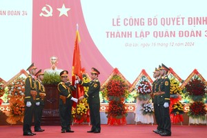 潘文江大将出席第 34 军团成立仪式