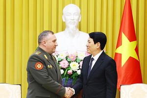 促进越南与白俄罗斯国防合作