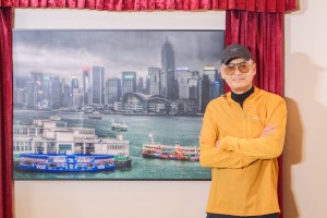 周润发慈善摄影展在香港开幕