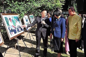 “快乐越南”摄影展在泰国举行