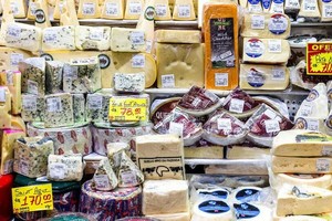 巴西圣保罗市场上出售的奶酪。（图：粮农组织）