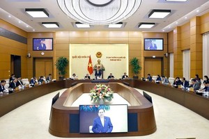 国会常委会第41次会议现场一隅。（图：越通社）