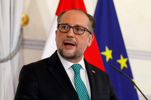 沙伦贝格曾于2021年短暂担任奥地利总理约两个月。（图：AFP）