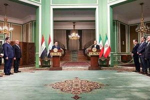 伊朗总统佩泽希齐扬和伊拉克总理苏达尼举行联合新闻发布会。（图：互联网）