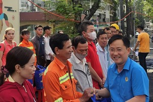 上千越华职工获关照