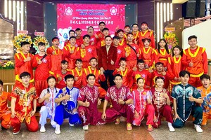 衡英堂龙狮团徐梓衡师傅与各团员合照。