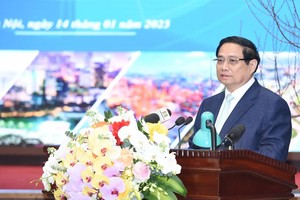 政府总理范明政在会议上发表讲话。（图：VGP）