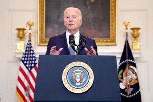 美国总统拜登于美东时间15日晚间8时在白宫发表告别演说。（图：AP）