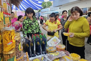 为妇女带来快乐温馨的春节