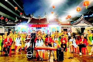 二府会馆本头公宝诞精彩表演节目。